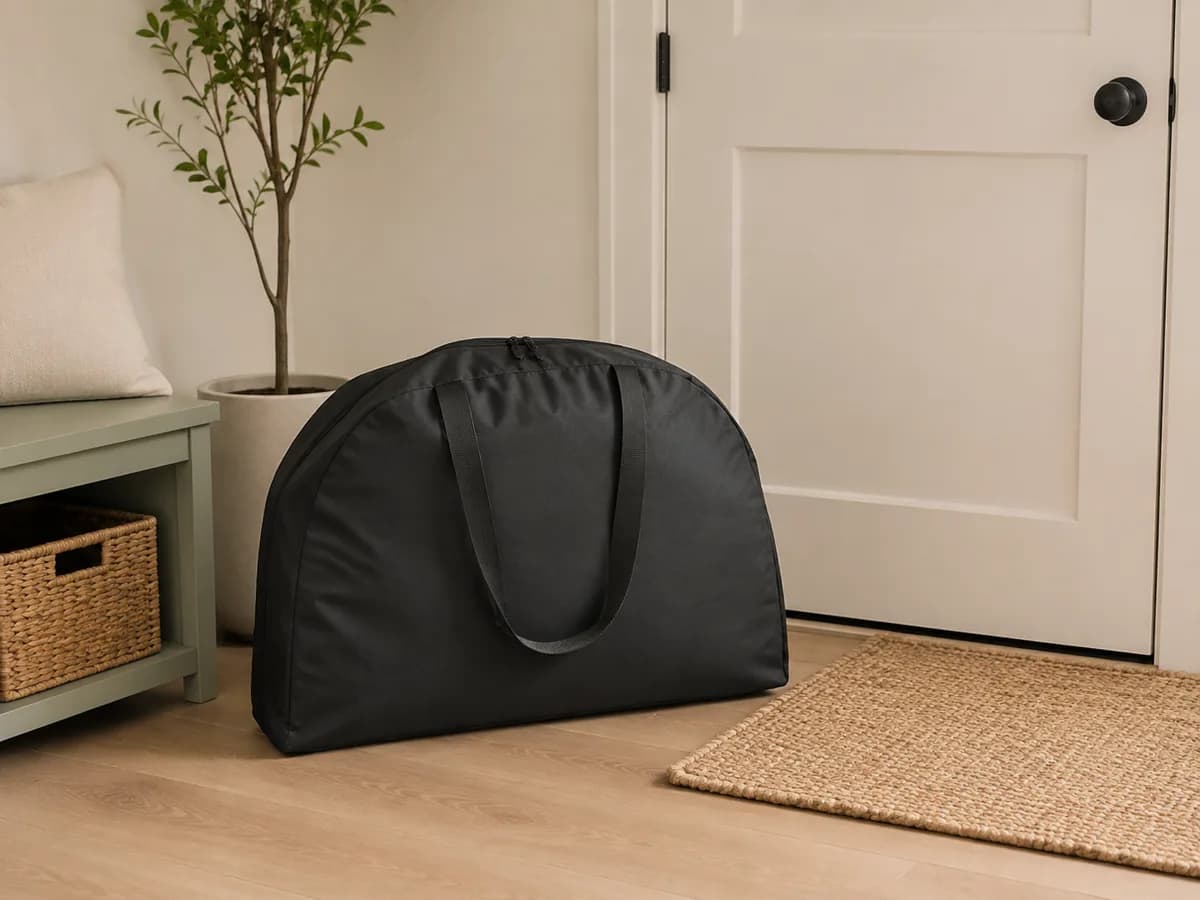 Illustrative cleaning and inspection station with a SlumberPod rental checklist